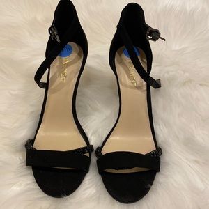 Womens Nine West black heel 71/2